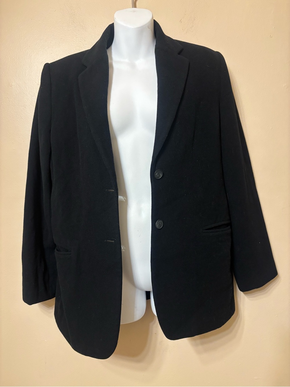 Valerie Stevens Black wool blend Blazer - Two-Button size 10P